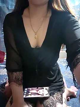 LeanaLy online show from 7, 3, 2026