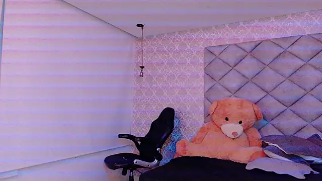 CARO ADAMS1 online show from 23, 12, 2025