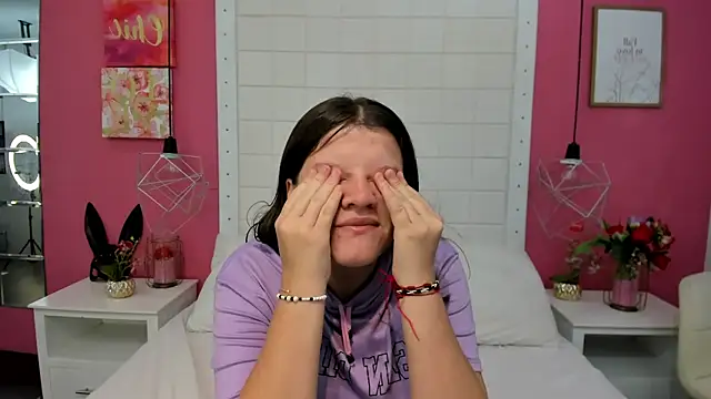 Snapshot of mia_sweetie0 chatting on 3, 12, 2025 mia sweetie0 online show from 3, 12, 2025