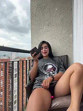 Snapshot of RoseSeductre chatting on 5, 11, 2025 RoseSeductre online show from 5, 11, 2025