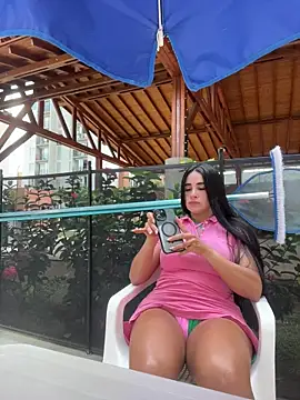 Snapshot of RoseSeductre chatting on 6, 11, 2025 RoseSeductre online show from 6, 11, 2025