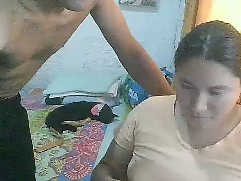 Snapshot of horny_latin_couple1 chatting on 11, 10, 2025 horny latin couple1 online show from 11, 10, 2025