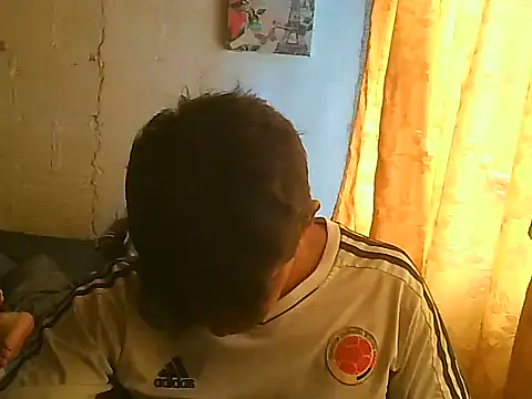 Snapshot of horny_latin_couple1 chatting on 16, 10, 2025 horny latin couple1 online show from 16, 10, 2025