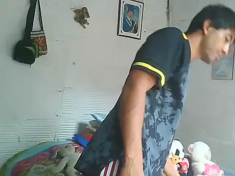 Snapshot of horny_latin_couple1 chatting on 17, 10, 2025 horny latin couple1 online show from 17, 10, 2025