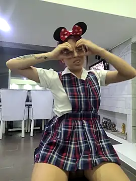 Snapshot of l0lita_sweet chatting on 20, 10, 2025 l0lita sweet online show from 20, 10, 2025