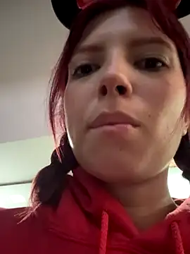 Snapshot of l0lita_sweet chatting on 23, 10, 2025 l0lita sweet online show from 23, 10, 2025