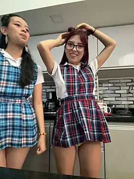 Snapshot of l0lita_sweet chatting on 27, 11, 2025 l0lita sweet online show from 27, 11, 2025