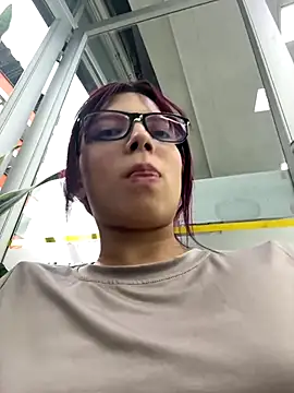 Snapshot of l0lita_sweet chatting on 4, 12, 2025 l0lita sweet online show from 4, 12, 2025