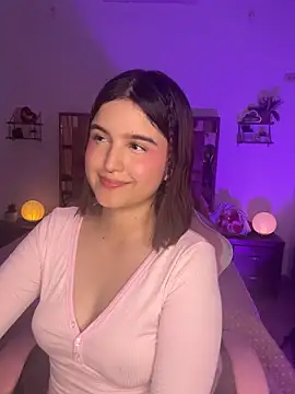 MIACUTEE  online show from 15, 10, 2025