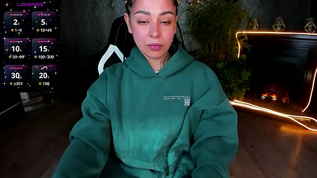 Aisha Goldstein online show from 31, 3, 2026