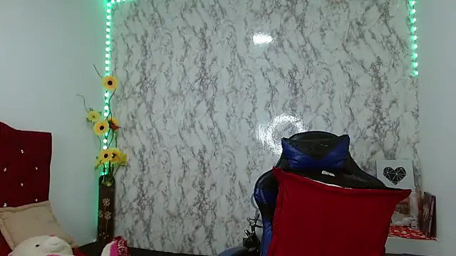  Danna Milf  online show from 23, 11, 2025