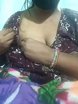 Snapshot of SX-ANA chatting on 21, 11, 2025 SX-ANA online show from 21, 11, 2025