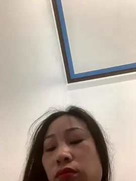 Snapshot of Linh_sexyy chatting on 27, 10, 2025 Linh sexyy online show from 27, 10, 2025