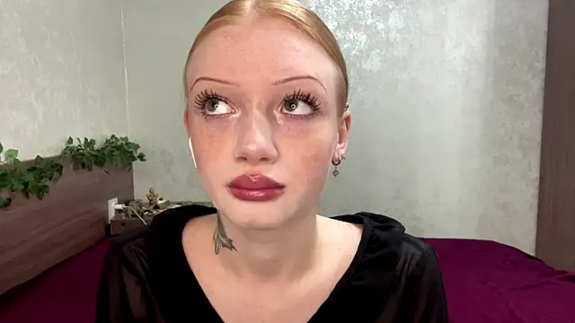 Snapshot of Iamlylu chatting on 21, 11, 2025 Iamlylu online show from 21, 11, 2025