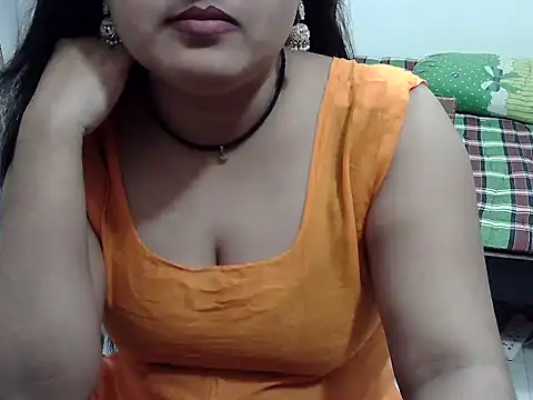 Snapshot of SexyRani2000 chatting on 8, 11, 2025 SexyRani2000 online show from 8, 11, 2025