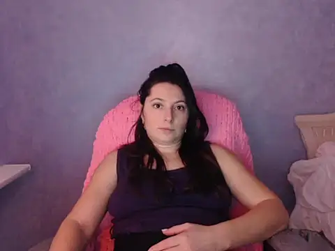 LuckyLisa23 online show from 4, 3, 2026