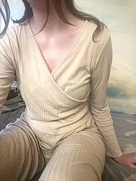 Snapshot of KittieCreme chatting on 12, 1, 2026 KittieCreme online show from 12, 1, 2026