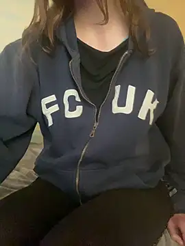 KittieCreme online show from 8, 6, 2026