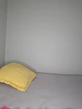 certifiedhottie2025 online show from 25, 3, 2026