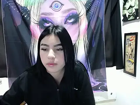 AlanaCollins- online show from 16, 10, 2025