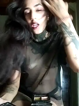 Snapshot of Reiha chatting on 20, 11, 2025 Reiha online show from 20, 11, 2025