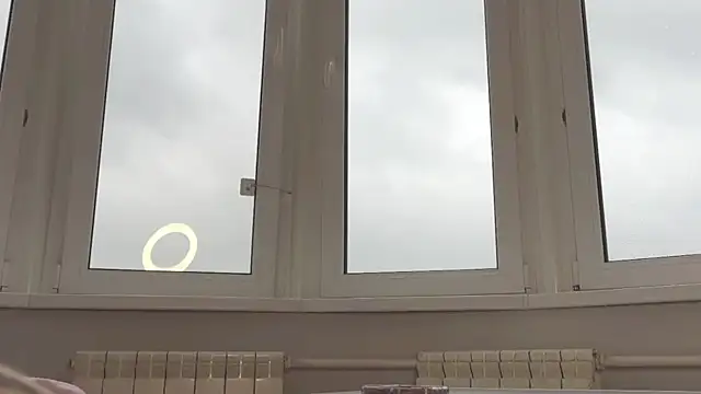 Snapshot of lilia_Nilsson chatting on 27, 11, 2025 lilia Nilsson online show from 27, 11, 2025