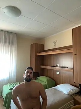 Snapshot of ReDiBastoni90 chatting on 13, 10, 2025 ReDiBastoni90 online show from 13, 10, 2025