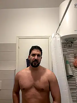 Snapshot of ReDiBastoni90 chatting on 1, 11, 2025 ReDiBastoni90 online show from 1, 11, 2025