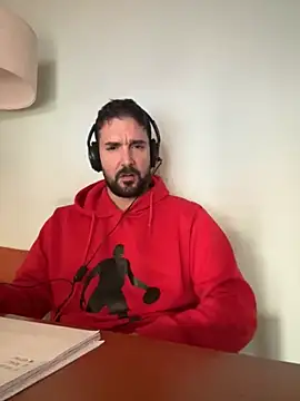 Snapshot of ReDiBastoni90 chatting on 10, 11, 2025 ReDiBastoni90 online show from 10, 11, 2025