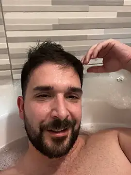 Snapshot of ReDiBastoni90 chatting on 10, 11, 2025 ReDiBastoni90 online show from 10, 11, 2025