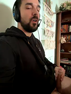 Snapshot of ReDiBastoni90 chatting on 19, 11, 2025 ReDiBastoni90 online show from 19, 11, 2025