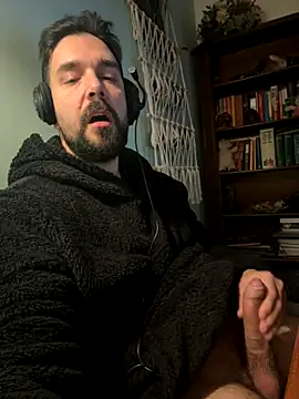 Snapshot of ReDiBastoni90 chatting on 5, 12, 2025 ReDiBastoni90 online show from 5, 12, 2025