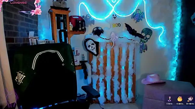 Snapshot of Lizz_martins chatting on 18, 10, 2025 Lizz martins online show from 18, 10, 2025