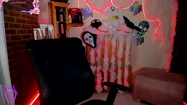 Snapshot of Lizz_martins chatting on 24, 10, 2025 Lizz martins online show from 24, 10, 2025