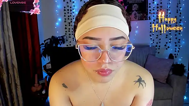 Snapshot of Lizz_martins chatting on 4, 11, 2025 Lizz martins online show from 4, 11, 2025