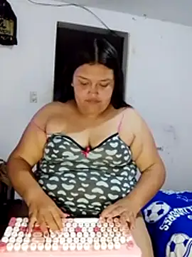 Snapshot of natt-bigass chatting on 4, 12, 2025 natt-bigass online show from 4, 12, 2025