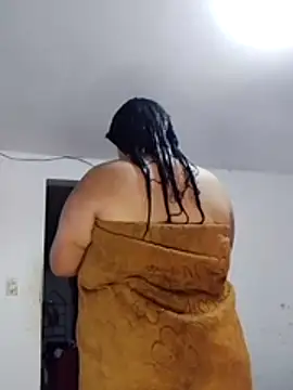 Snapshot of natt-bigass chatting on 5, 12, 2025 natt-bigass online show from 5, 12, 2025