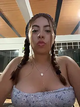 Emily Joee online show from 7, 11, 2025