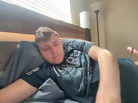 Snapshot of eddieeeeee1232 chatting on 15, 12, 2025 eddieeeeee1232 online show from 15, 12, 2025