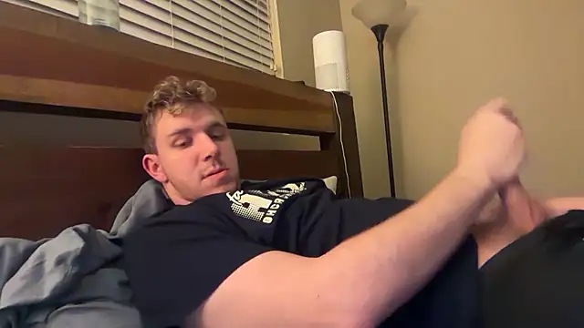 Snapshot of eddieeeeee1232 chatting on 19, 12, 2025 eddieeeeee1232 online show from 19, 12, 2025