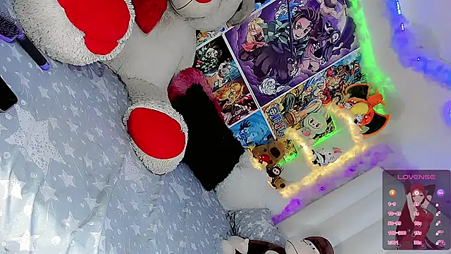 Snapshot of Estefany_Leeon chatting on 21, 11, 2025 Estefany Leeon online show from 21, 11, 2025