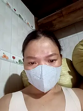 Snapshot of nat-tri chatting on 18, 10, 2025 nat-tri online show from 18, 10, 2025