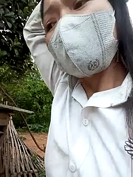 Snapshot of nat-tri chatting on 21, 10, 2025 nat-tri online show from 21, 10, 2025