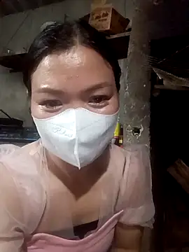 Snapshot of nat-tri chatting on 5, 11, 2025 nat-tri online show from 5, 11, 2025