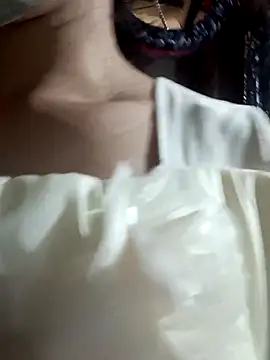 Snapshot of nat-tri chatting on 15, 11, 2025 nat-tri online show from 15, 11, 2025