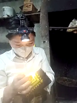 Snapshot of nat-tri chatting on 16, 11, 2025 nat-tri online show from 16, 11, 2025