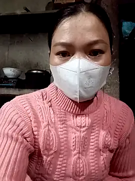 Snapshot of nat-tri chatting on 5, 12, 2025 nat-tri online show from 5, 12, 2025