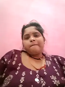 Snapshot of Manya_cute chatting on 18, 10, 2025 Manya cute online show from 18, 10, 2025