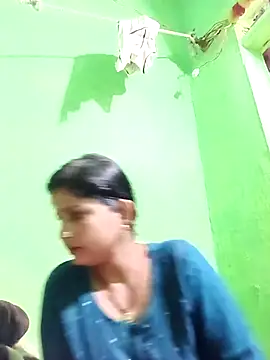 Karishma cute online show from 16, 11, 2025