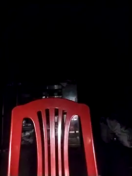 Snapshot of YiyinLy chatting on 26, 10, 2025 YiyinLy online show from 26, 10, 2025